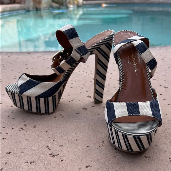 JESSICA SIMPSON Tonnia Platform Striped High Heels - Picture 2 of 9